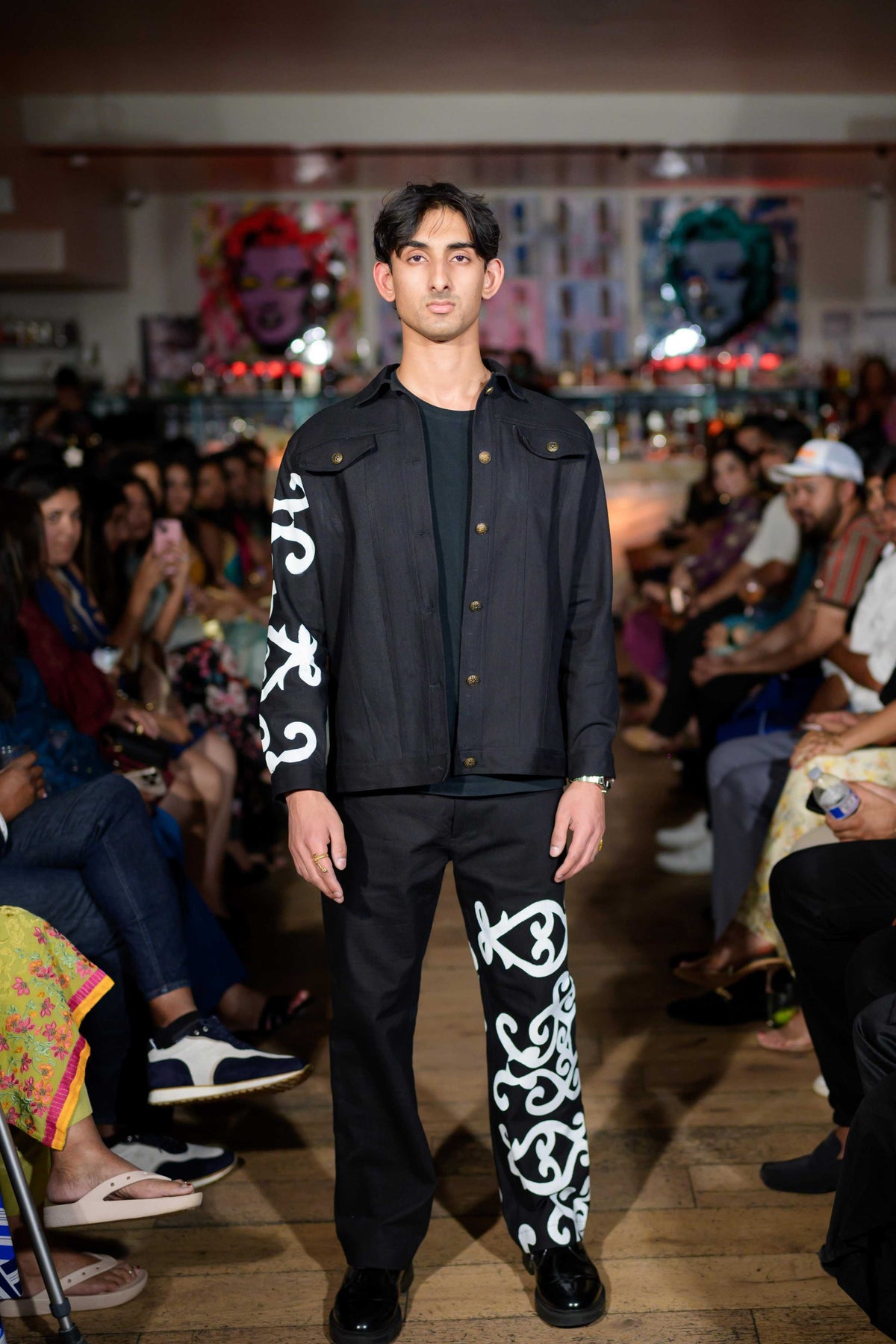 Pantalones de hombre Jalebi pintados a mano
